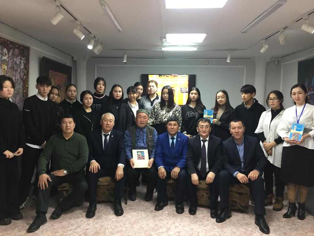 Сәкен Ғұмаровтың музей-үйінде ақын Ерсайын Жапақ Қайырлыұлымен кездесу кеші