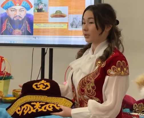 “Ұлттық құндылықтар:кеше және бүгін” танымдық шарасы оздырылды